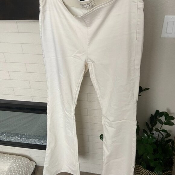 Free People Bell Bottoms - Cream White Flare, 30W, Stretchy Band, Worn Once - Picture 3 of 11